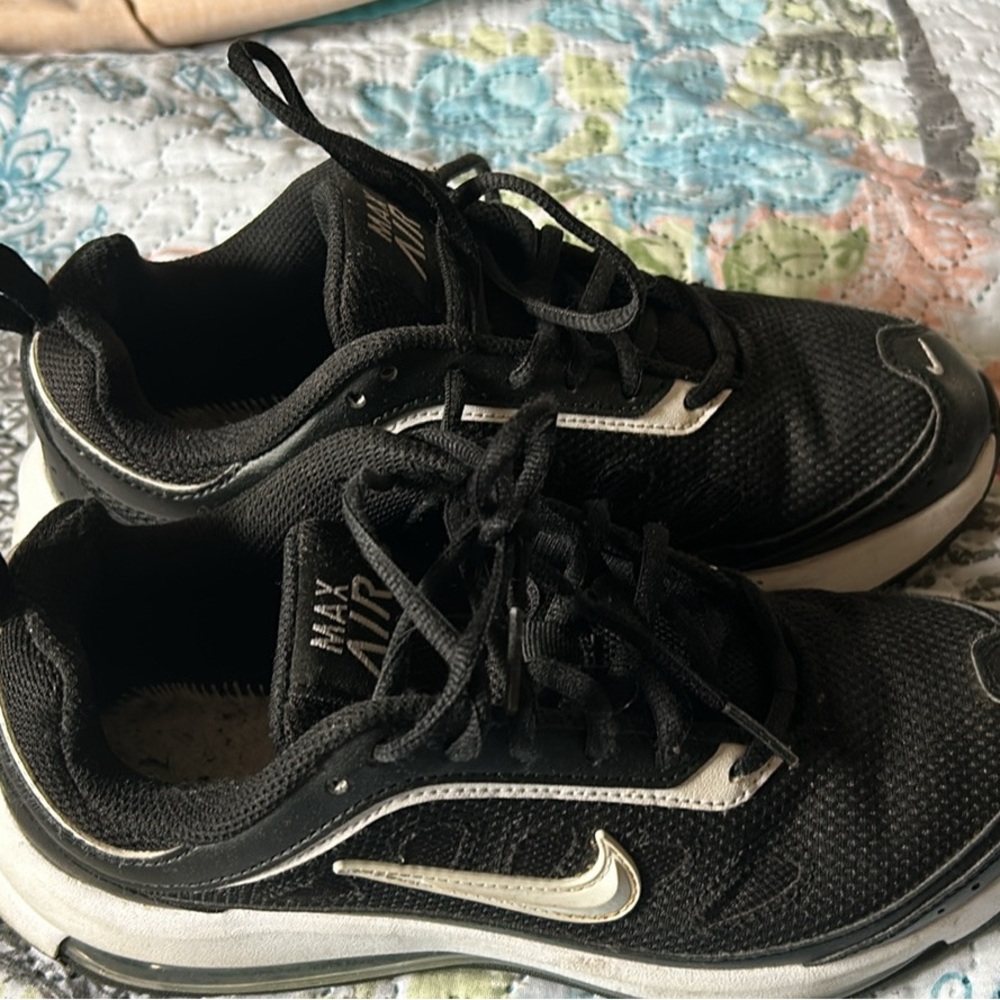 Nike air max W7